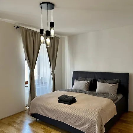 Siroka Lejlighed Tábor